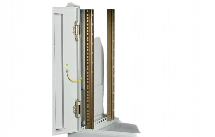 Шкаф антивандальный настенный ШАН-М 19" 22U(600*450) ССД