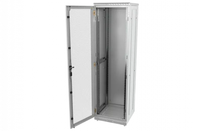 Шкаф телекоммуникационный напольный 19",47U(600x600), ШТ-НП-47U-600-600-П, передняя дверь перфорированная ССД