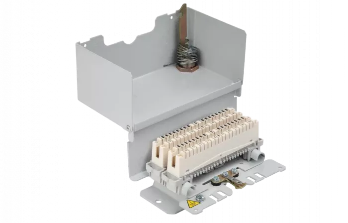 Коробка КРТМ-В/20-Р плинт ПВТ, замок, ключ универсальный ССД