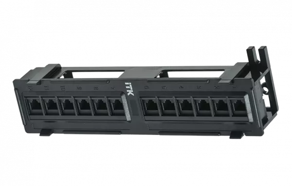PP12-C5EU-D05 ITK Настенная патч-панель кат.5Е UTP, 12 портов (IDC Dual)