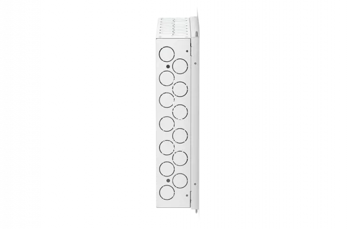 Шкаф квартирный телекоммуникационный встраиваемый с радиопрозрачной дверцей ШТ-НСс 2+1 патч-корд, делитель 1х3 ССД