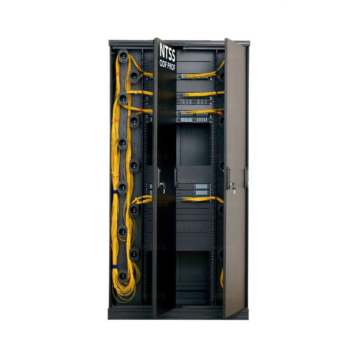 Шкаф оптический кроссовый NTSS ODF PROF 42U 900х500мм, модульные стенки, панели потолка и пола, двойные распашные глухие двери, черный RAL 9005