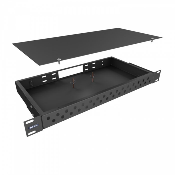 Кросс NTSS оптический 19'' укомплектованный 1U, 32 порта ST/UPC, 50/125 мкм (сплошная панель, сплайс-кассета, пигтейлы, КДЗС, адаптеры) черный RAL 9005